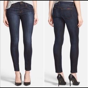 Joe’s Jeans - Skinny Ankle - Dark Wash - EUC